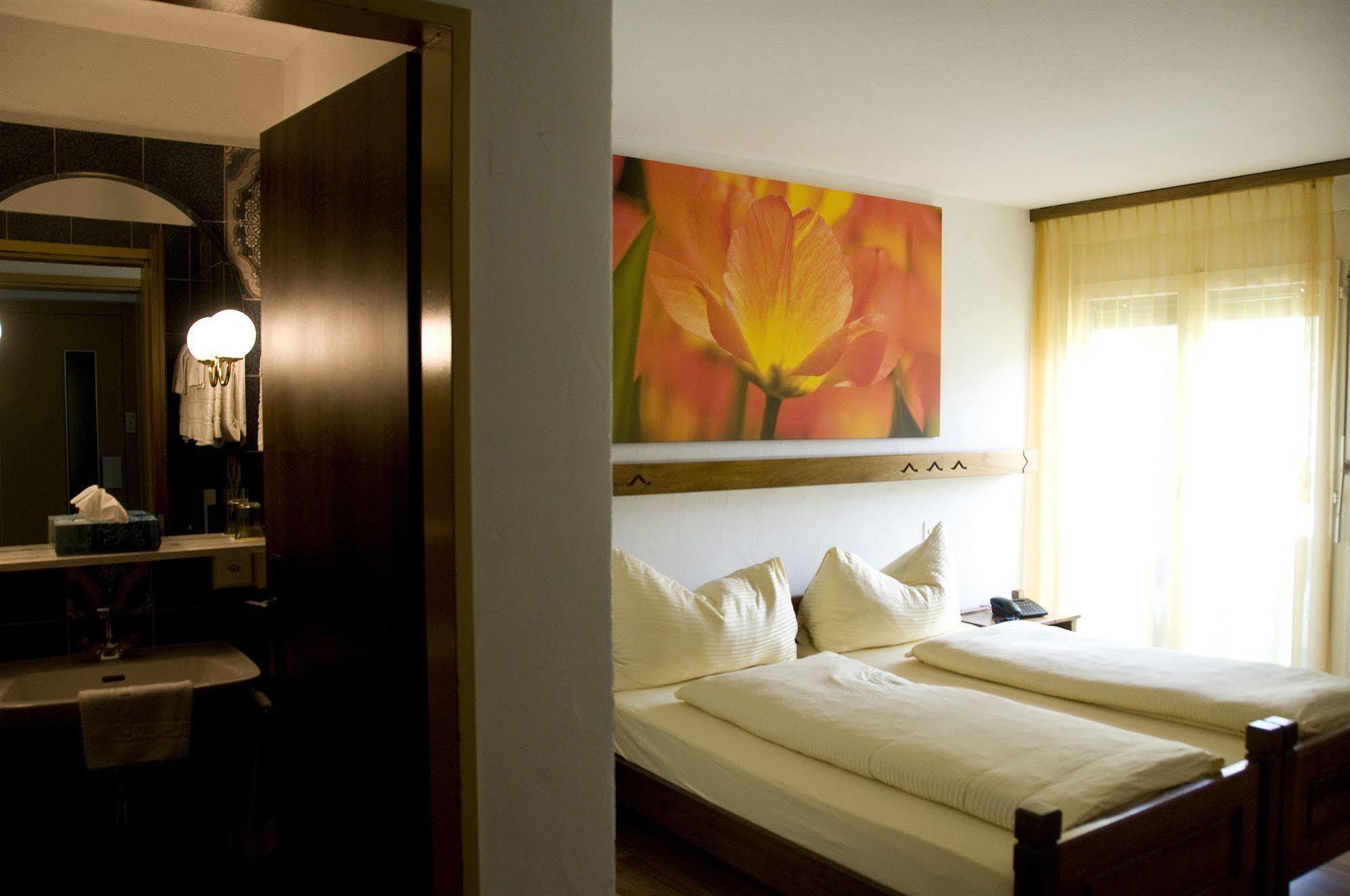 Schlosshotel - Self Check-In Hotel Brig Exterior photo