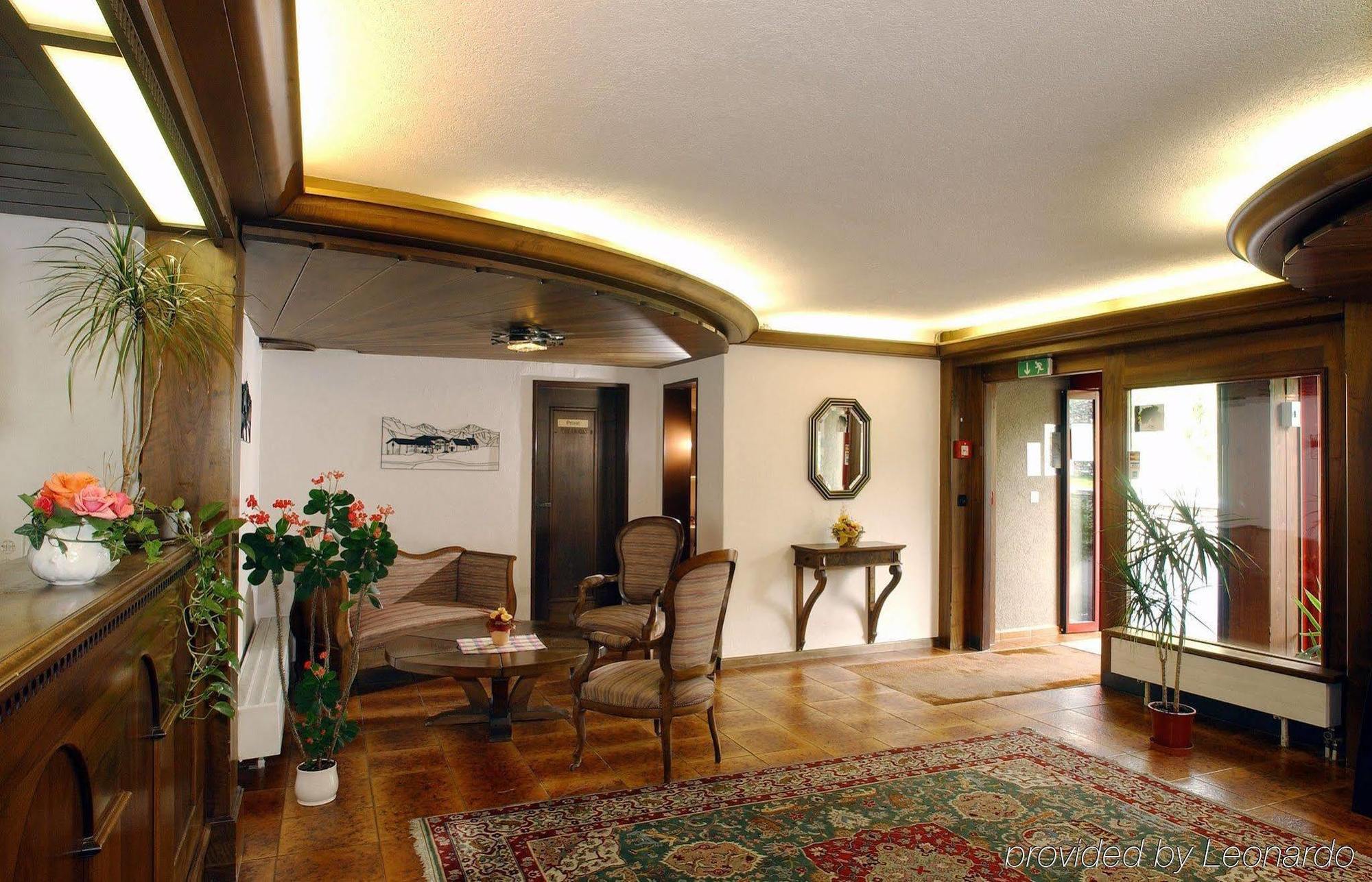 Schlosshotel - Self Check-In Hotel Brig Interior photo