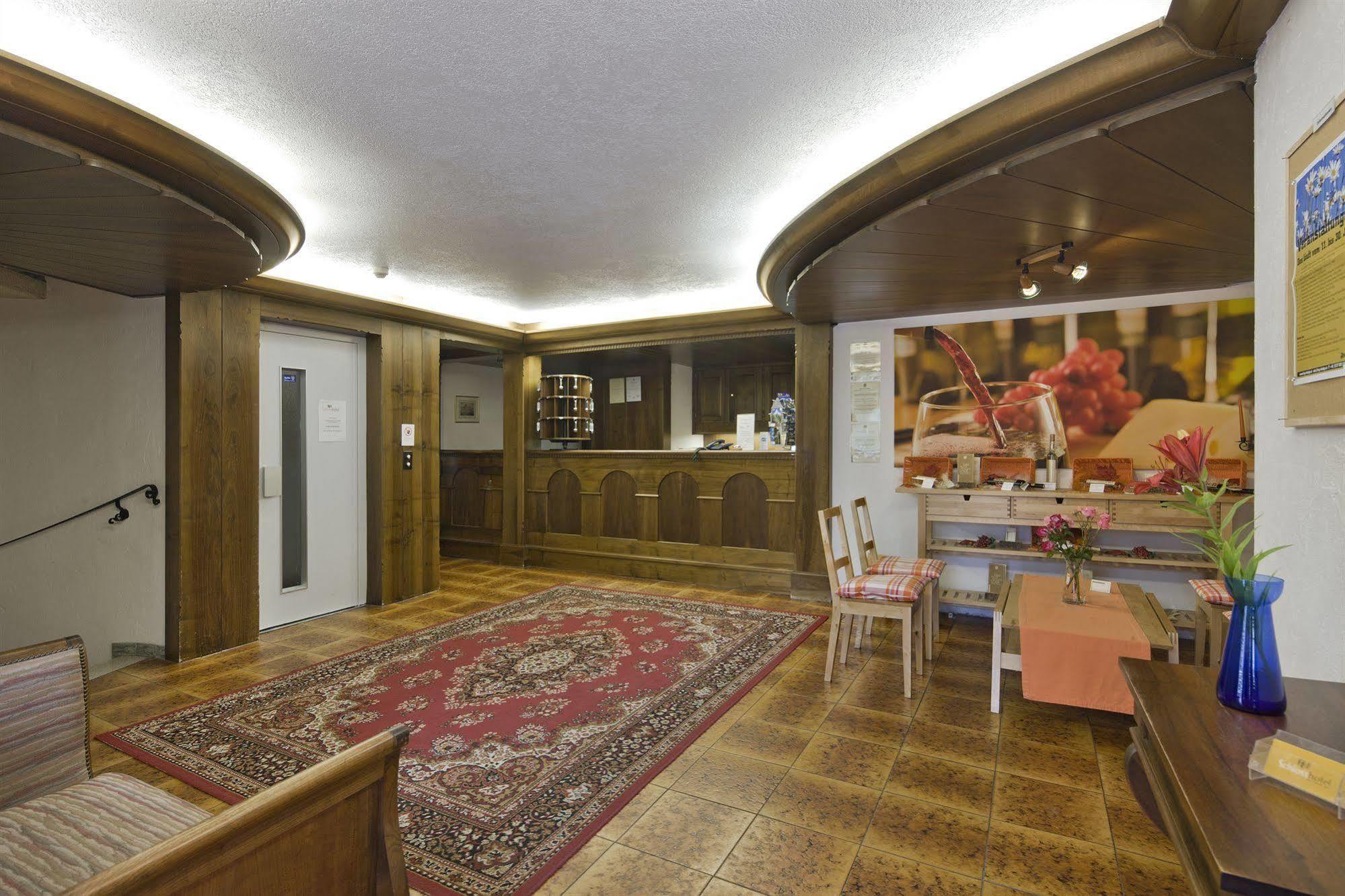 Schlosshotel - Self Check-In Hotel Brig Exterior photo